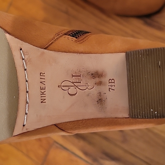 Cole Haan & Nike Air collaboration booties 7.5 Outdoors Hiking Cold Weather - Picture 3 of 6